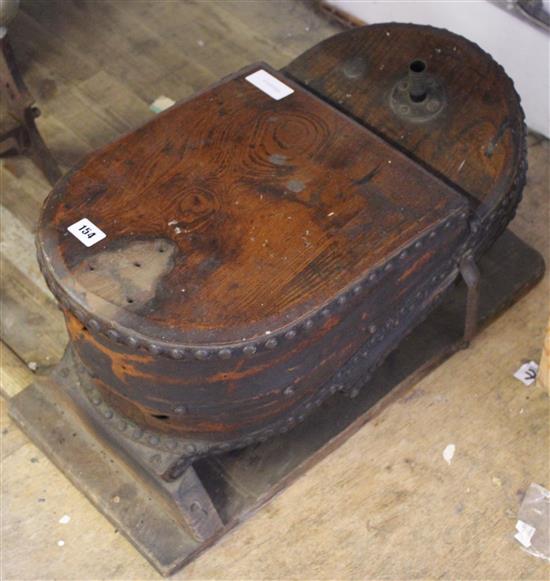 Foot bellows